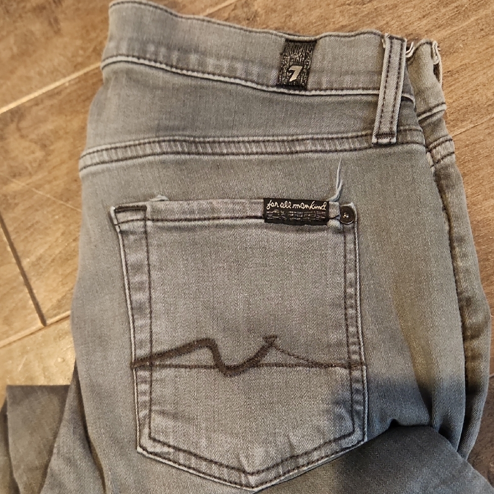 7 For All Mankind Women's Straight Leg Jeans in Charcoal